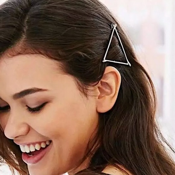 ⚜️𝟯𝟬%𝗢𝗙𝗙 𝗯𝘂𝗻𝗱𝗹𝗲𝘀 𝟯+⚜️ NEW Triangle Classic Minimalist Style Barrette - Picture 7 of 12